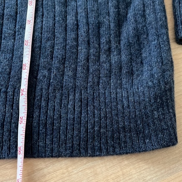 Brooks Brothers Ribbed V Neck 100% Lambswool Sweater Blue Classic Men’s Sz XL - Picture 6 of 7